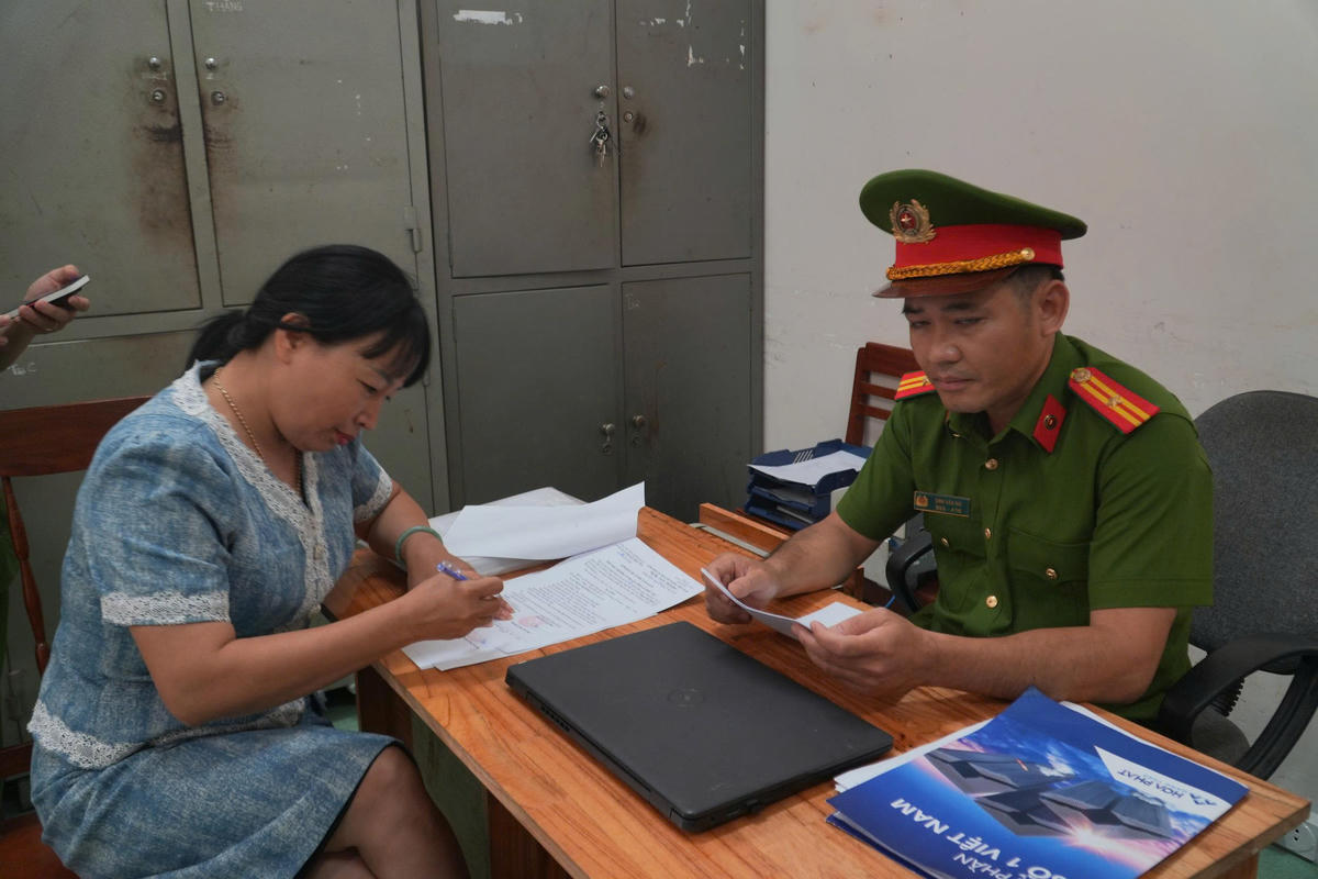 Đối
tượng Phạm Thị Minh Lý tại cơ quan Công an. Ảnh: CV.