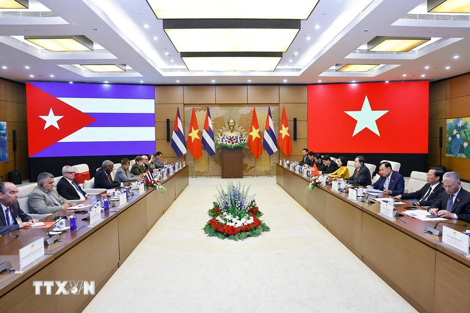 Chủ tịch Quốc hội Trần Thanh Mẫn hội đàm với Chủ tịch Quốc hội Cuba Esteban Lazo Hernández. (Ảnh: Doãn Tấn/TTXVN)