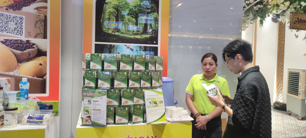 Để sản phẩm OCOP vươn tầm quốc tế, chất lượng là yếu tố quyết định. Ảnh: L.H.