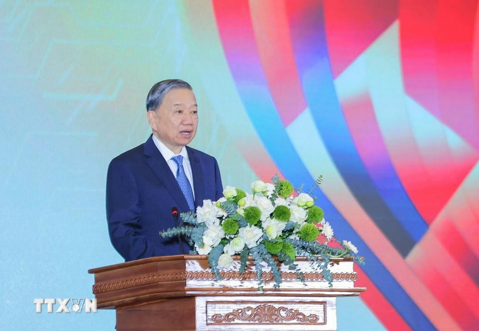 Tổng Bí thư Tô Lâm - Trưởng ban Ban Chỉ đạo Trung ương về phát triển khoa học, công nghệ, đổi mới sáng tạo và chuyển đổi số quốc gia phát biểu. (Ảnh: Hoàng Hiếu/ TTXVN)