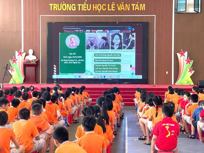 Học lịch sử từ những trải nghiệm di sản