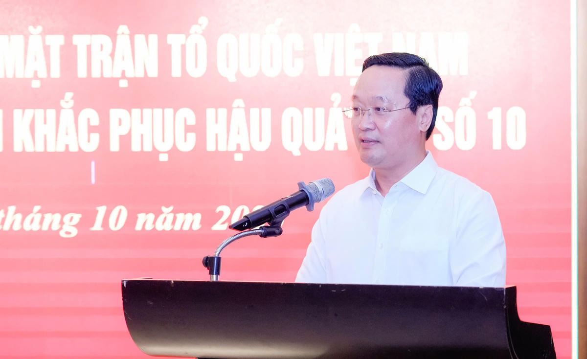 Ông Nguyễn Đức Trung - Bí thư Tỉnh ủy Nghệ An bày tỏ lòng biết ơn sâu sắc và chân thành nhất đến các đồng chí lãnh đạo Đảng, Nhà nước, MTTQ Việt Nam đã dành sự quan tâm, chia sẻ đầy ý nghĩa cho nhân dân tỉnh Nghệ An. Ảnh: PB