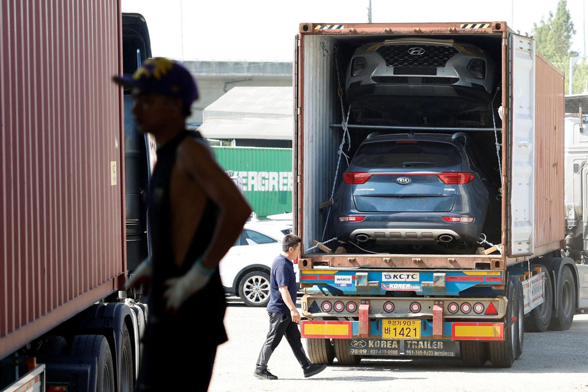 Hàn Quốc: Thị trường xe cũ hạ nhiệt cơn sốc thuế quan