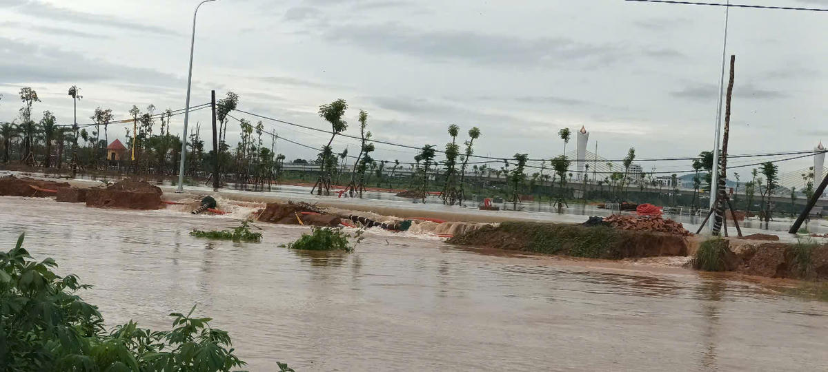 Tuyên Quang: Nước lũ tràn vào một số khu phố phường Minh Xuân