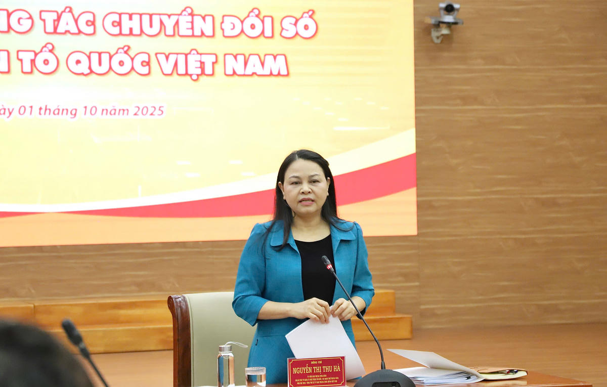 Phó Chủ tịch - Tổng Thư ký Nguyễn Thị Thu Hà phát biểu tại Hội nghị. Ảnh: Văn Hoa