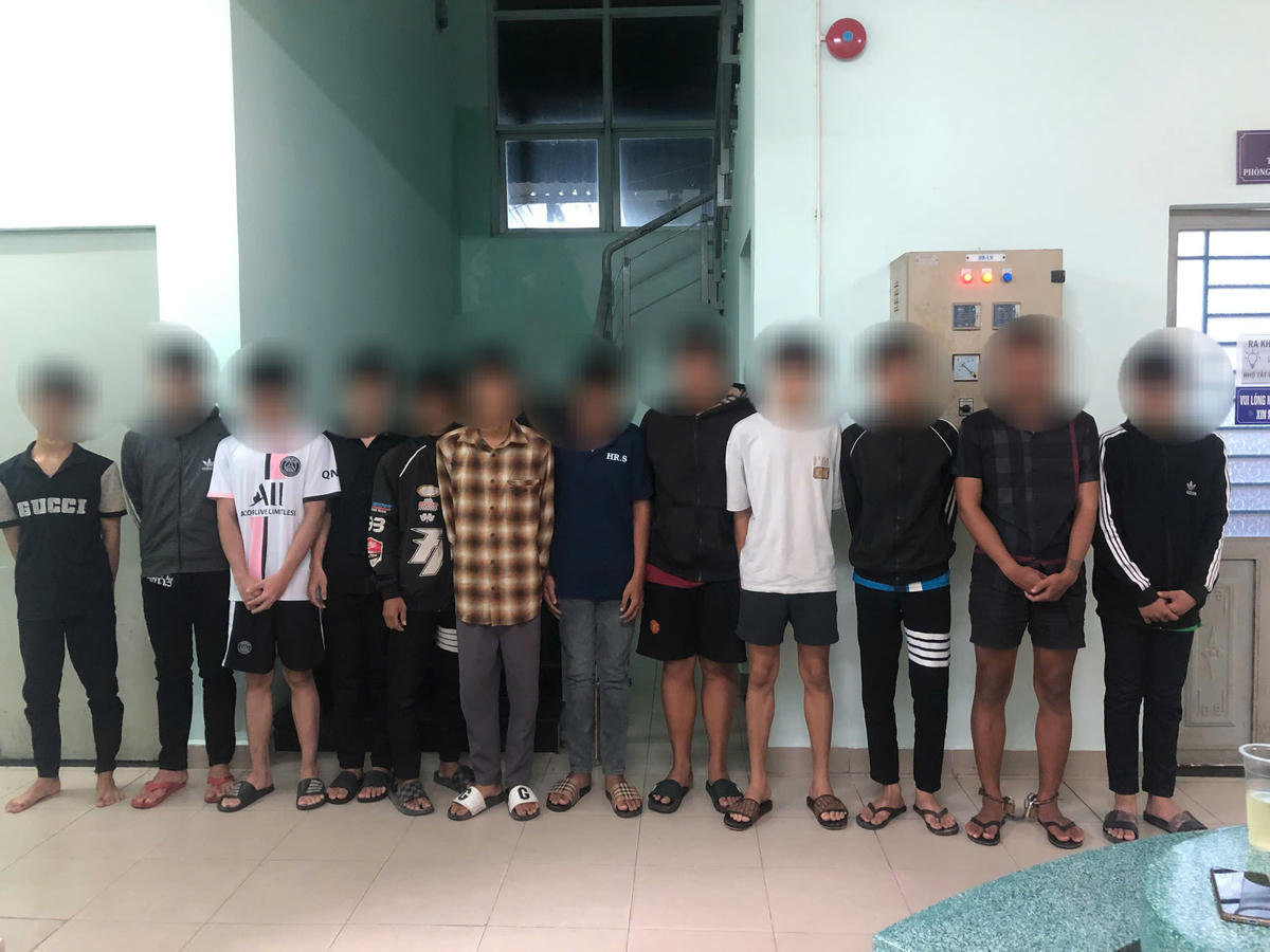 Nhóm đối tượng được Công an TP Hồ Chí Minh triệu tập. Ảnh: CA.