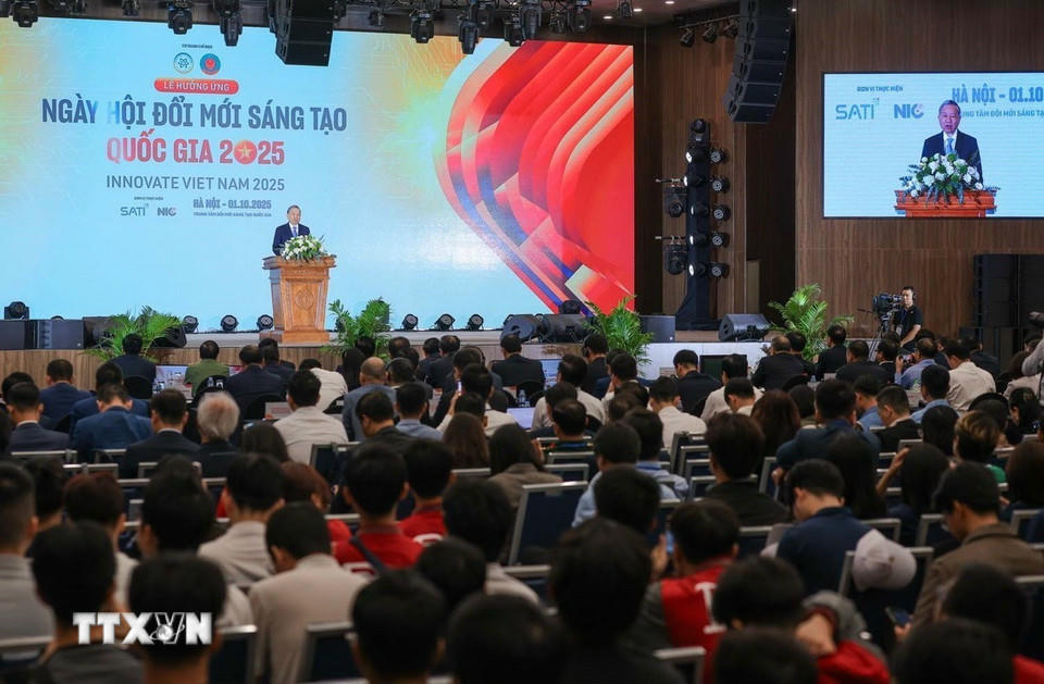 Tổng Bí thư Tô Lâm - Trưởng ban Ban Chỉ đạo Trung ương về phát triển khoa học, công nghệ, đổi mới sáng tạo và chuyển đổi số quốc gia phát biểu. (Ảnh: Hoàng Hiếu/ TTXVN)