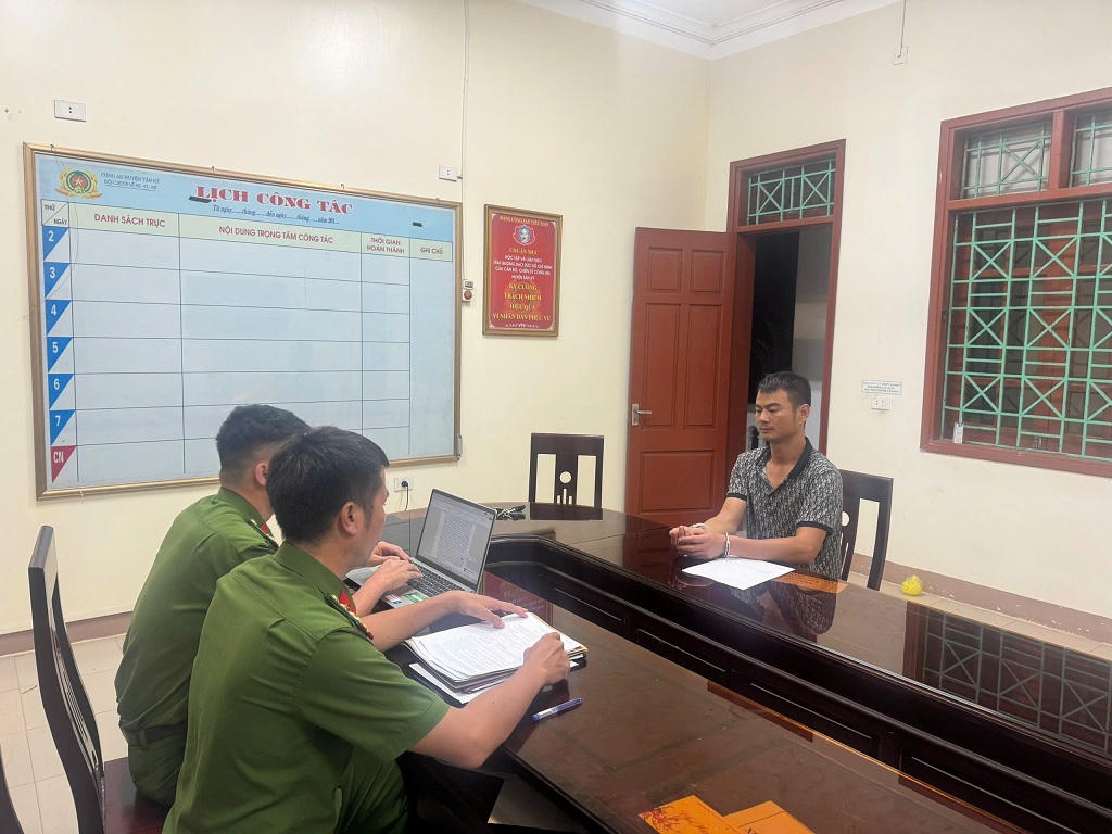 Đối tượng Nguyễn Văn Hòa tại Cơ quan Công an. Ảnh: Công an tỉnh Nghệ An