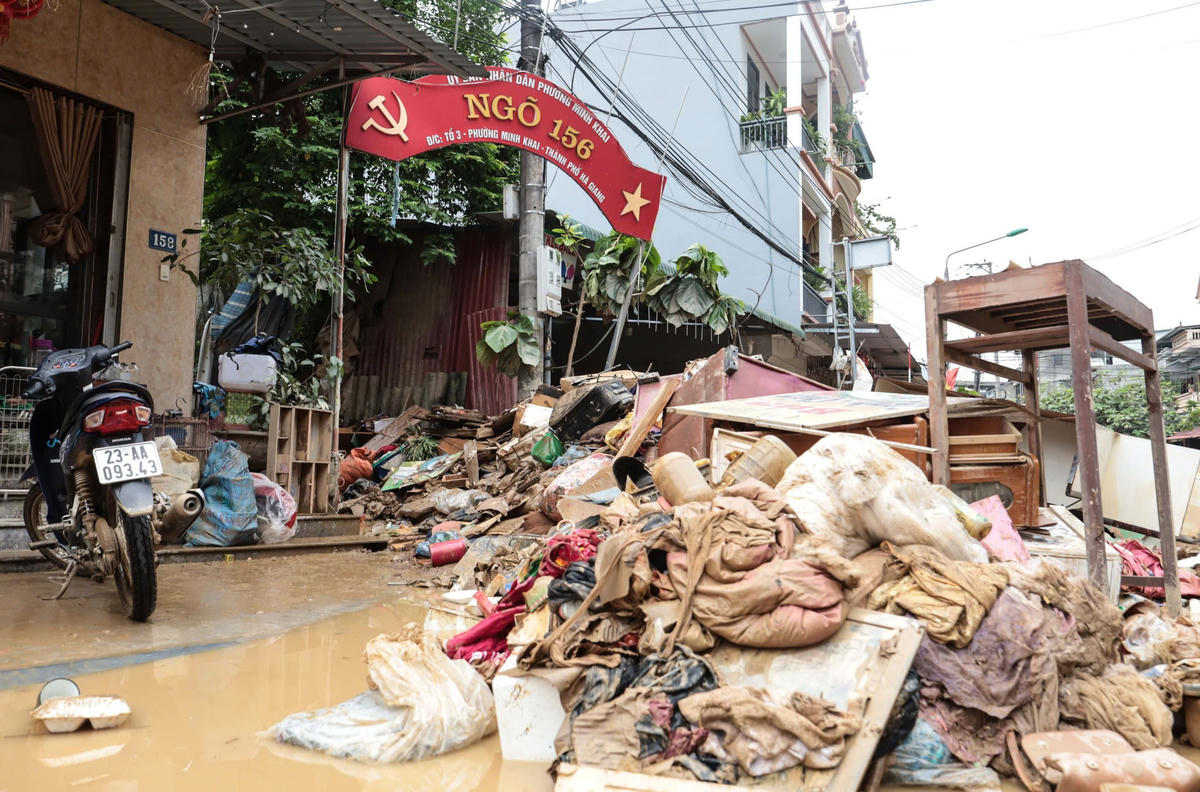 Phường Hà Giang gượng dậy giữa hoang tàn sau lũ dữ