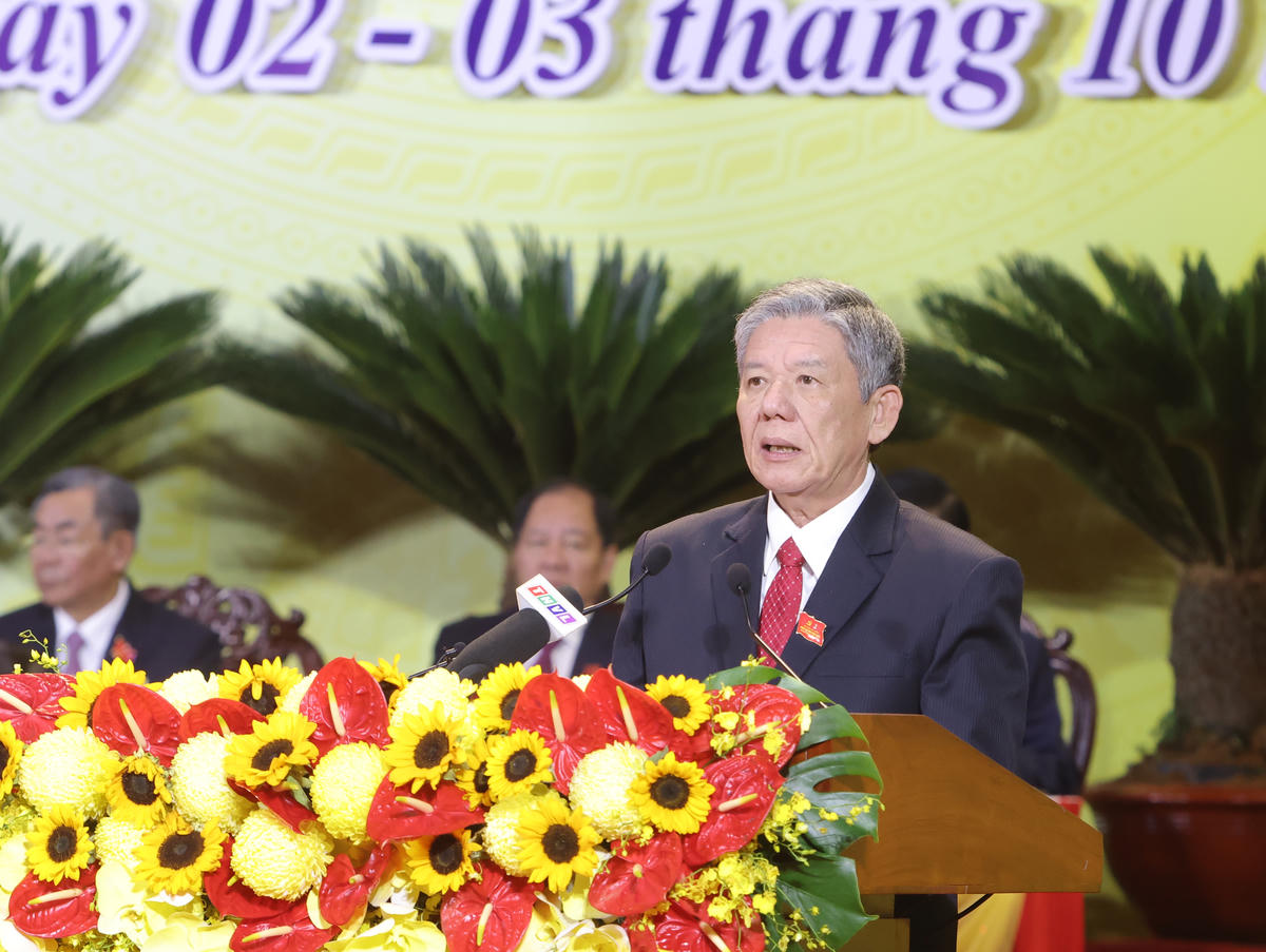 Bí thư Tỉnh ủy Vĩnh Long nhiệm kỳ 2020-2025, Ngô Chí Cường thông tin tại Đại hội. Ảnh Trung Kiên. 