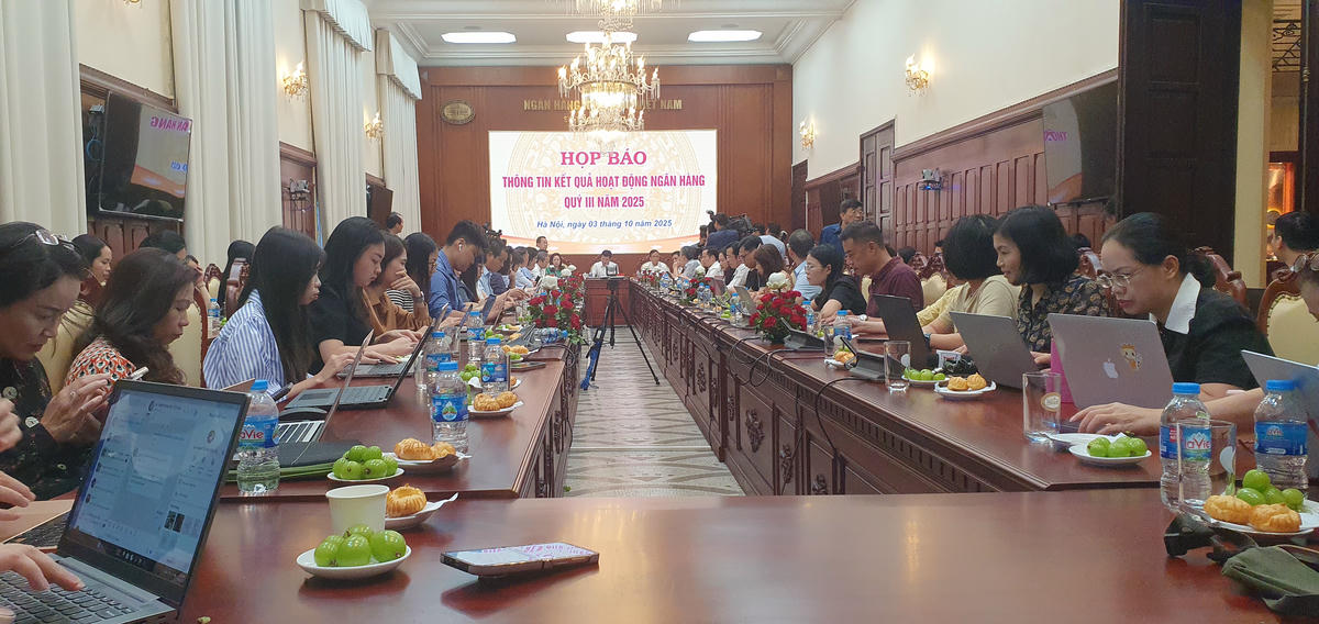 Toàn cảnh buổi họp báo. Ảnh: H.H.