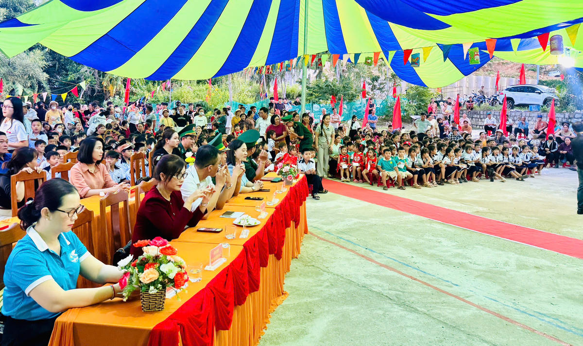 Chương trình thu hút sự tham gia gần 1.000 người. Ảnh: TN.