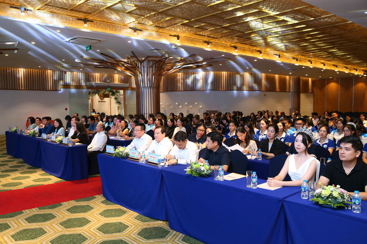 Các đại biểu tham gia Lễ phát động. Ảnh: L.H