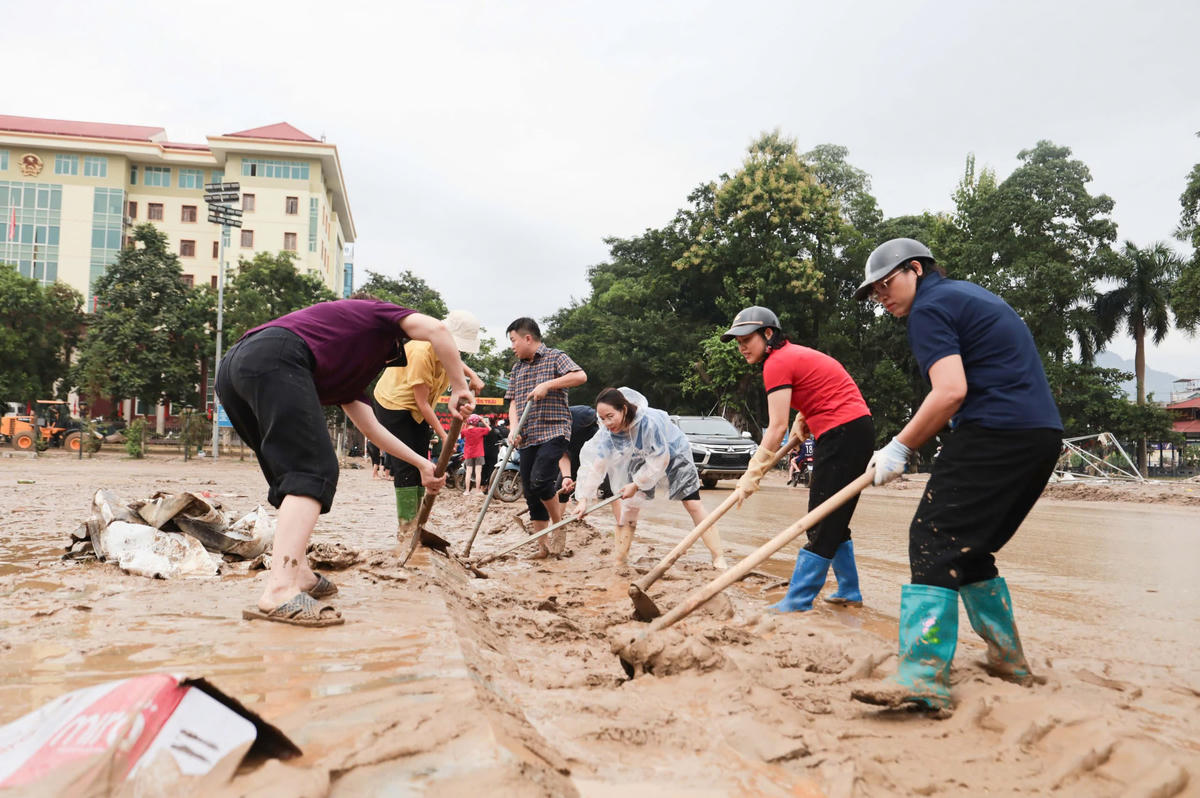 Phường Hà Giang gượng dậy giữa hoang tàn sau lũ dữ
