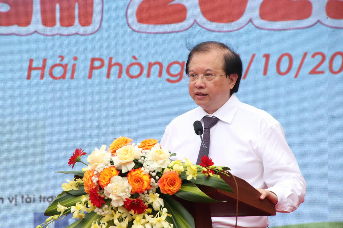 Thứ trưởng Bộ VHTTDL Tạ Quang Đông phát biểu khai mạc. Ảnh: VC.