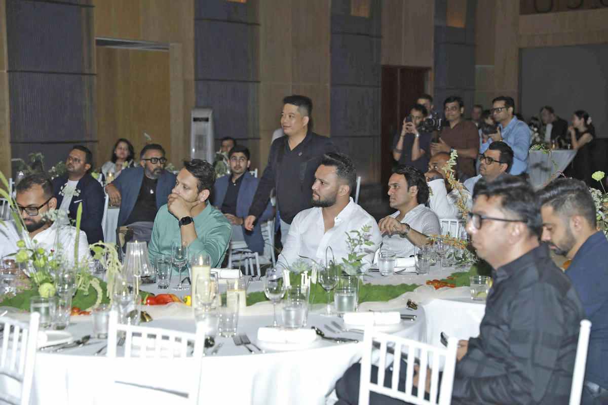 Gần 30 nhà tổ chức tiệc cưới hàng đầu Ấn Độ đến Đà Nẵng khảo sát hạ tầng, dịch vụ và điểm đến du lịch cưới. Ảnh: Nguyễn Tú.