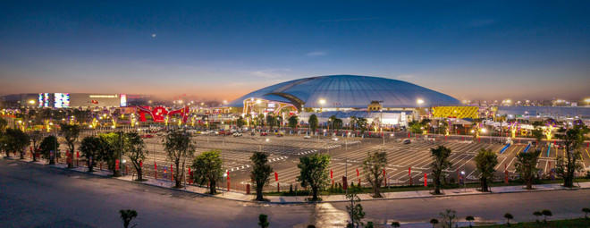 Trung tâm Hội chợ Triển lãm Quốc gia có tổng diện tích hơn 900.000m2, được định vị trở thành tổ hợp trung tâm triển lãm lớn nhất Đông Nam Á. (Ảnh: VEC)