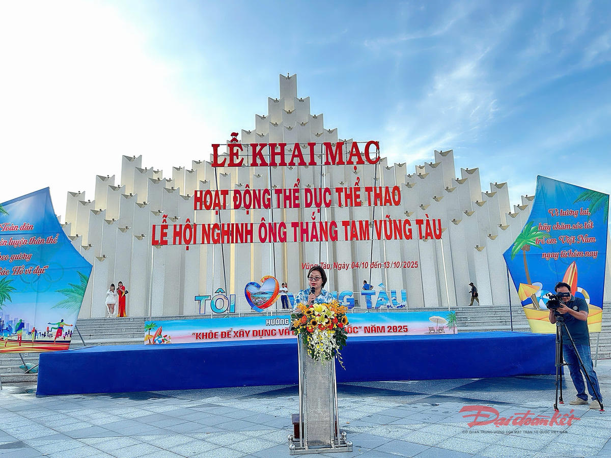 Ngay sau Lễ khai mạc, Lễ hội Nghinh Ông Thắng Tam diễn ra từ ngày 4 đến ngày 12/10 với nhiều hoạt động sôi nổi. Ảnh: Hải Đăng.