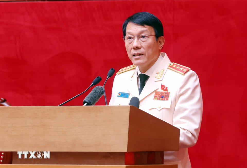 Đại tướng Lương Tam Quang, Ủy viên Bộ Chính trị, Bí thư Đảng ủy Công an Trung ương, Bộ trưởng Bộ Công an đọc Diễn văn khai mạc Đại hội. (Ảnh: Phạm Kiên/TTXVN)