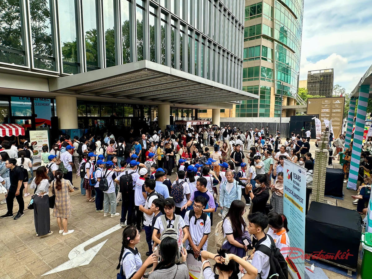 Nhiều hoạt động giao lưu văn hóa, giáo dục được tổ chức trong khuôn khổ Lễ hội. Ảnh: Tuyết Lưu.