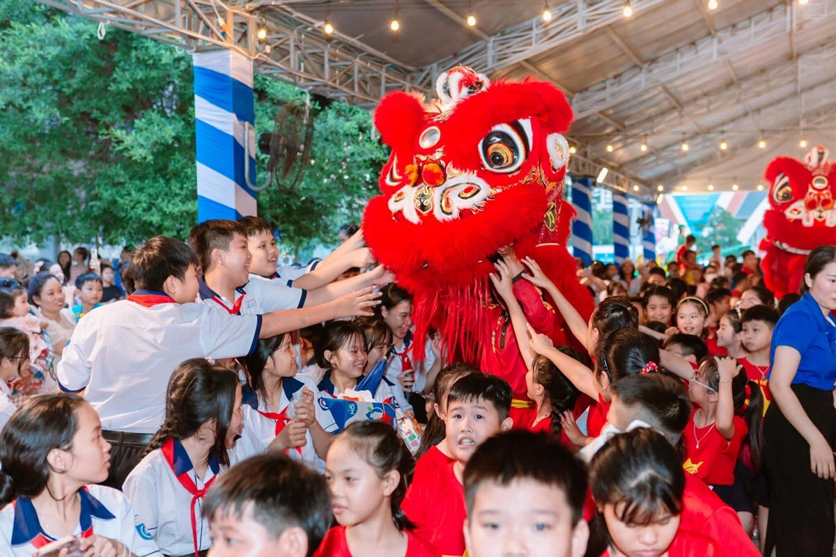 Ấm áp đêm hội trăng rằm 