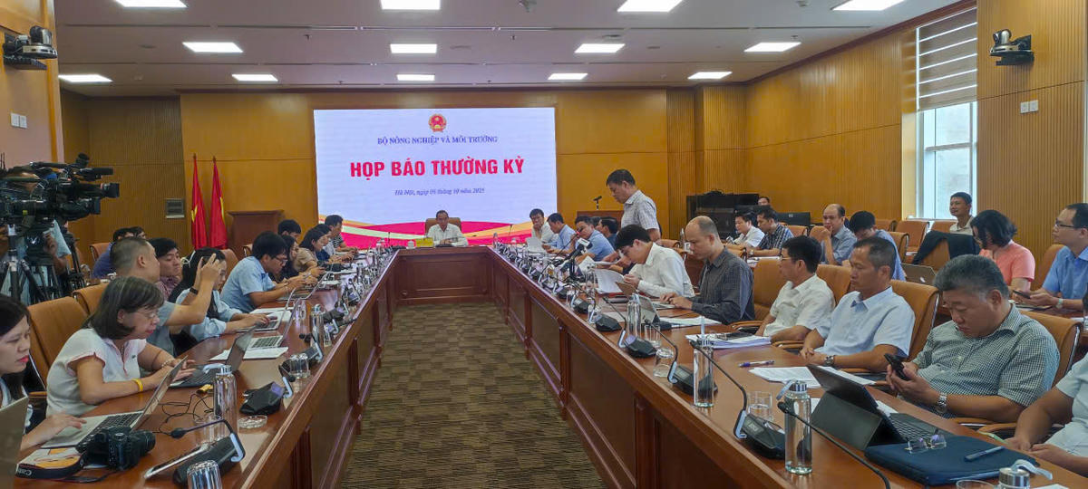 Toàn cảnh buổi họp báo thường kỳ. Ảnh: Thanh Bình.