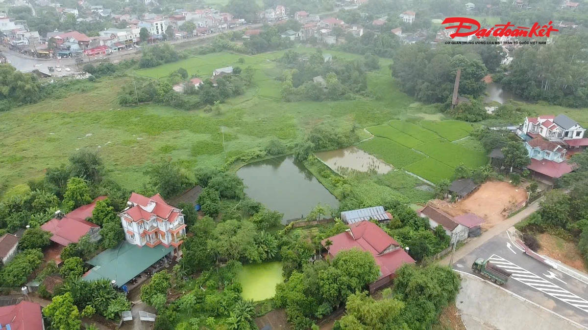 2 dự án có tổng giá trị 230 tỷ đồng không thể kết nối với nhau do một dự án khác do UBND huyện Phú Bình (cũ) triển khai vẫn nằm trên giấy. Hiện nhiệm vụ này được chuyển giao cho UBND xã Phú Bình thực hiện (sau khi kết thúc chính quyền cấp huyện). Ảnh: Toán Nguyễn.