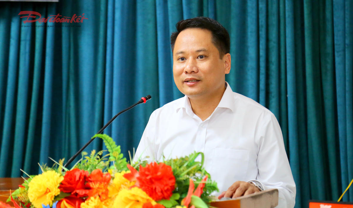 Nhà báo Trương Thành Trung - Tổng Biên tập Báo Đại đoàn kết phát biểu tại Chương trình. Ảnh: Thanh Tiến.