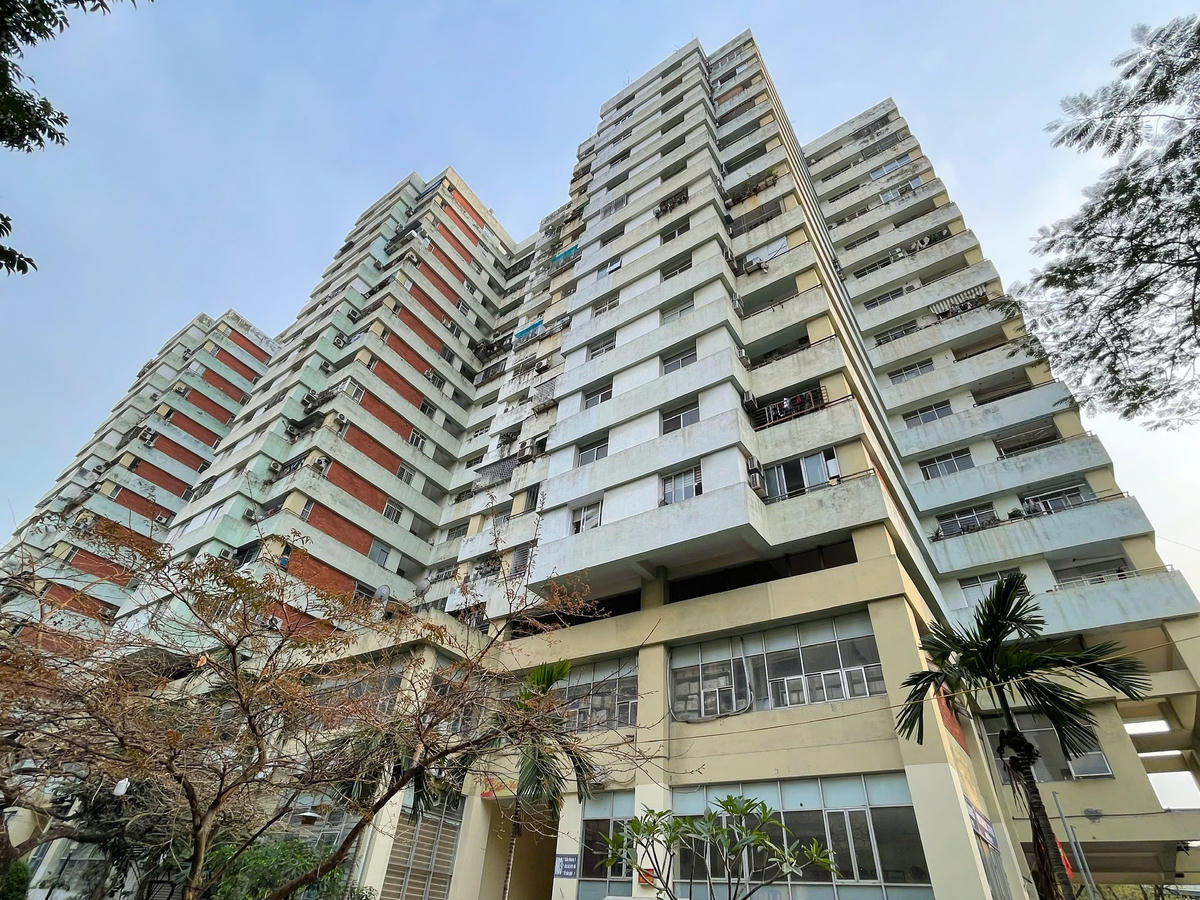 Khoảng cách giữa giá nhà và thu nhập ngày càng xa. Ảnh: Quang Vinh.