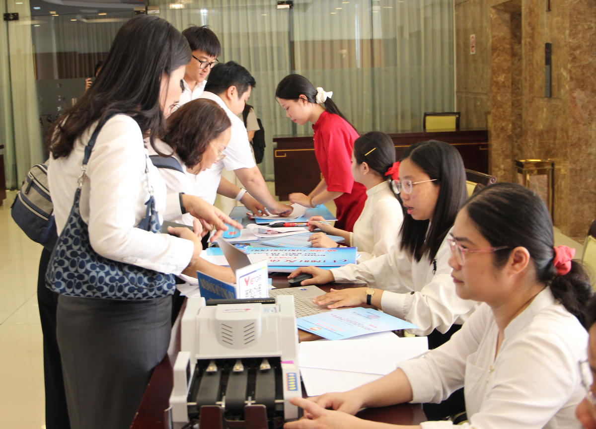 TP Hồ Chí Minh: Hơn 35,6 tỷ đồng ủng hộ đồng bào bị thiệt hại bởi cơn bão số 10
