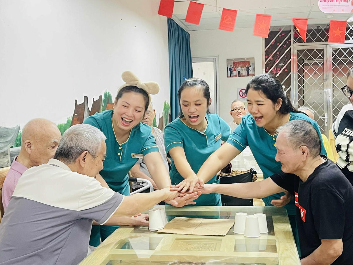 Viện dưỡng lão không chỉ là nơi ở, mà là nơi người cao tuổi cần được đảm bảo cả sức khỏe thể chất lẫn tinh thần. Ảnh: Đức Trân.