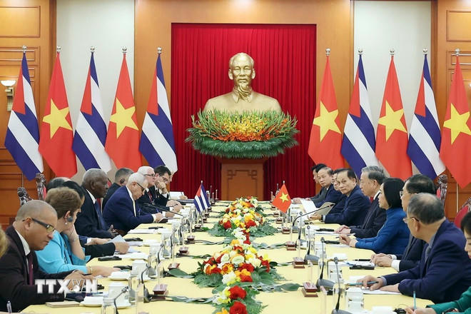 Tổng Bí thư Tô Lâm tiếp Chủ tịch Quốc hội Chính quyền nhân dân và Hội đồng Nhà nước Cuba Esteban Lazo Hernández sang thăm chính thức Việt Nam. (Ảnh: Thống Nhất/TTXVN)