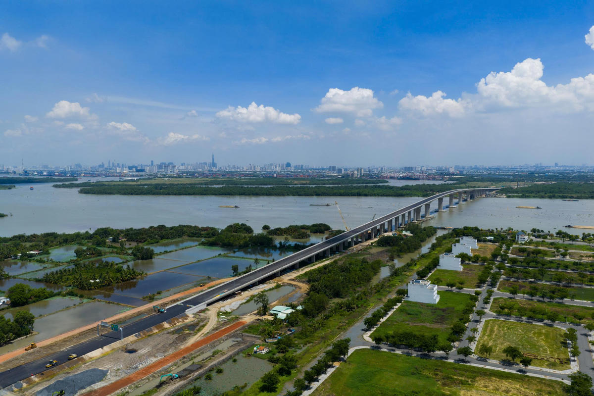 Cầu Nhơn Trạch bắc qua sông Đồng Nai thi công nhanh nhờ cơ chế mới, là hạ tầng lớn nhất trên tuyến Vành đai 3 TPHCM.