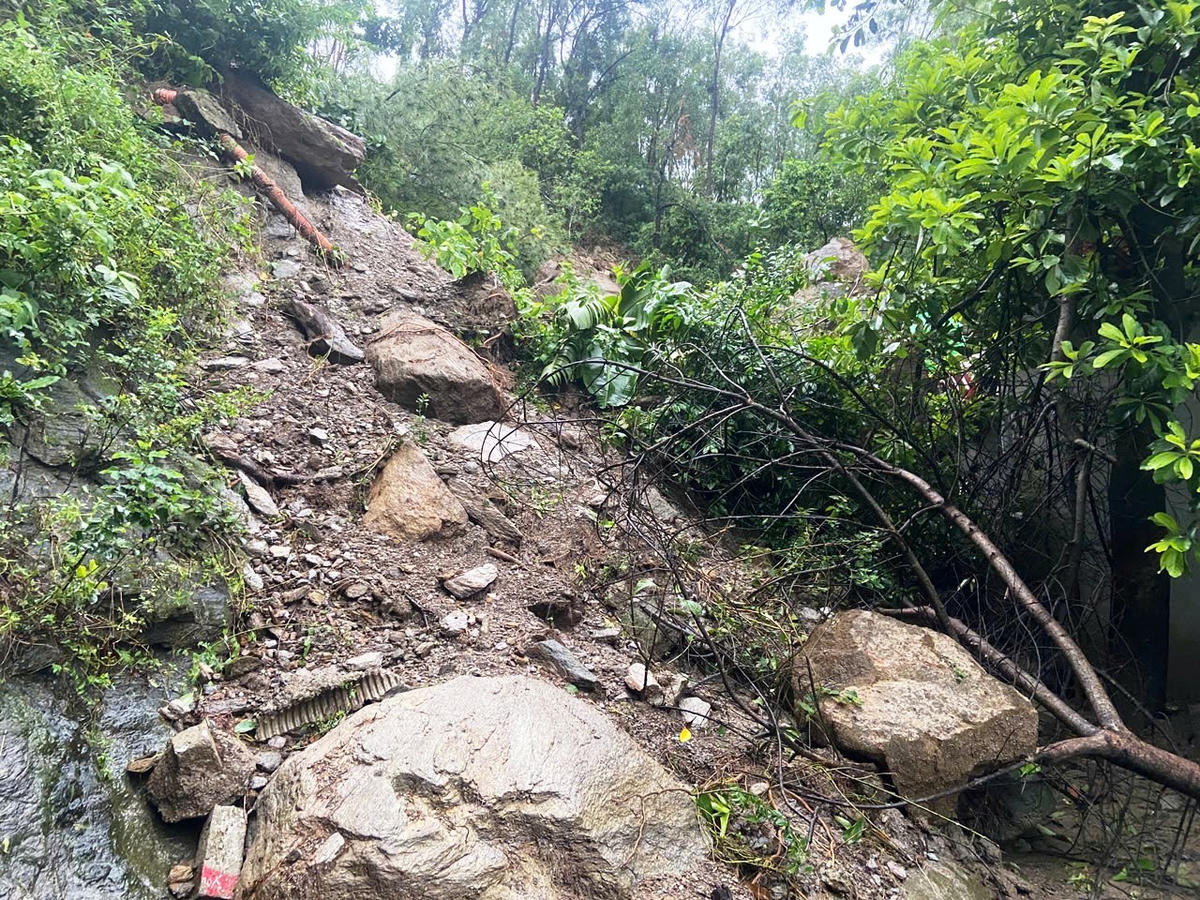 Tỉnh Thanh Hóa cần sớm công bố khẩn cấp tình trạng sạt lở tại khu vực núi Linh Trường.