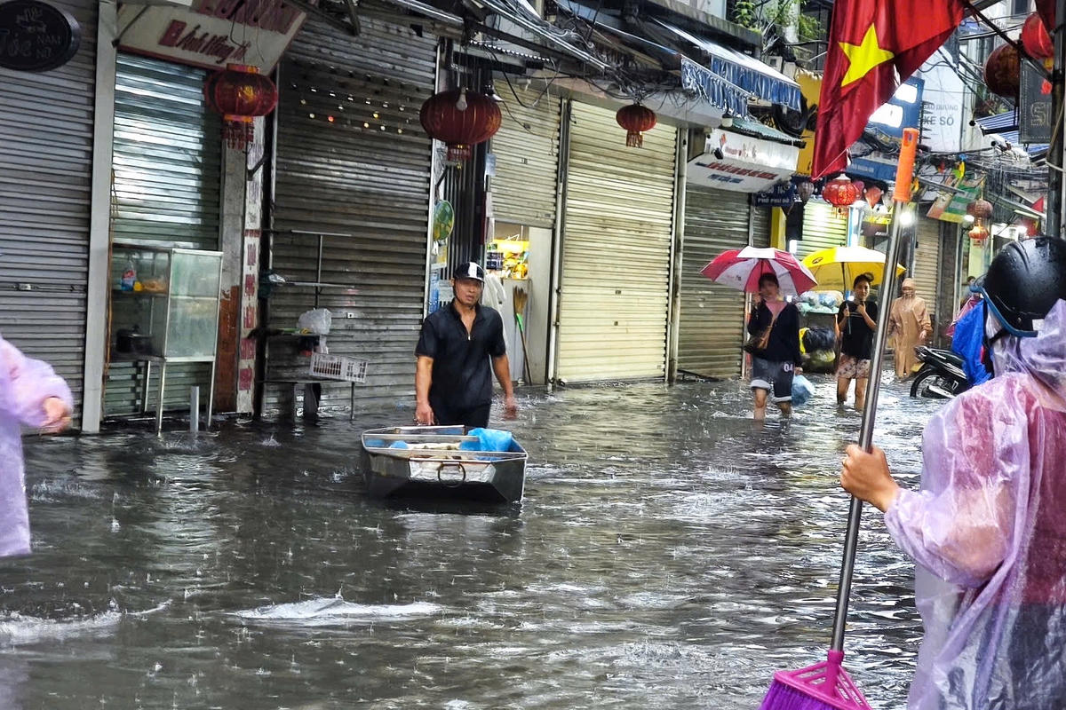 Hiện toàn thành phố có 66 điểm ngập, chủ yếu tập trung tại các lưu vực Tô Lịch, sông Nhuệ và Long Biên, với chiều sâu ngập từ 10–30cm, tương ứng với Kịch bản 2 (mưa dưới 100mm) và các phương án 1, phương án 2 trong kế hoạch ứng phó ngập úng của Sở Xây dựng.