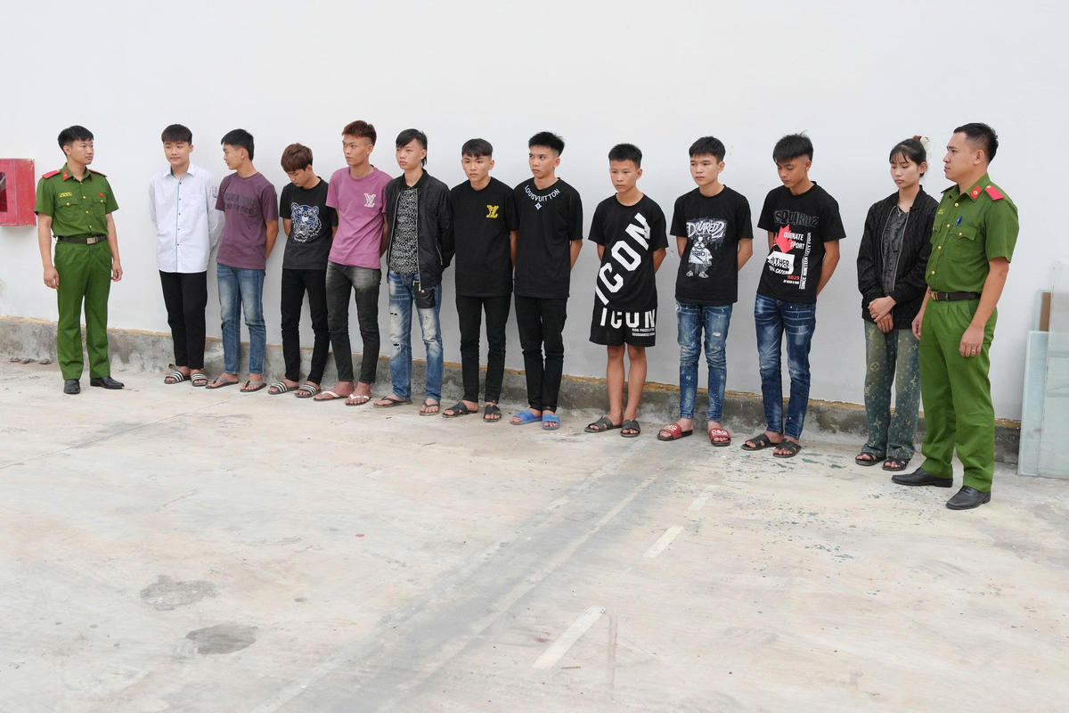 Các đối tượng gây rối trật tự công cộng bị bắt giữ. Ảnh: Công an tỉnh Nghệ An