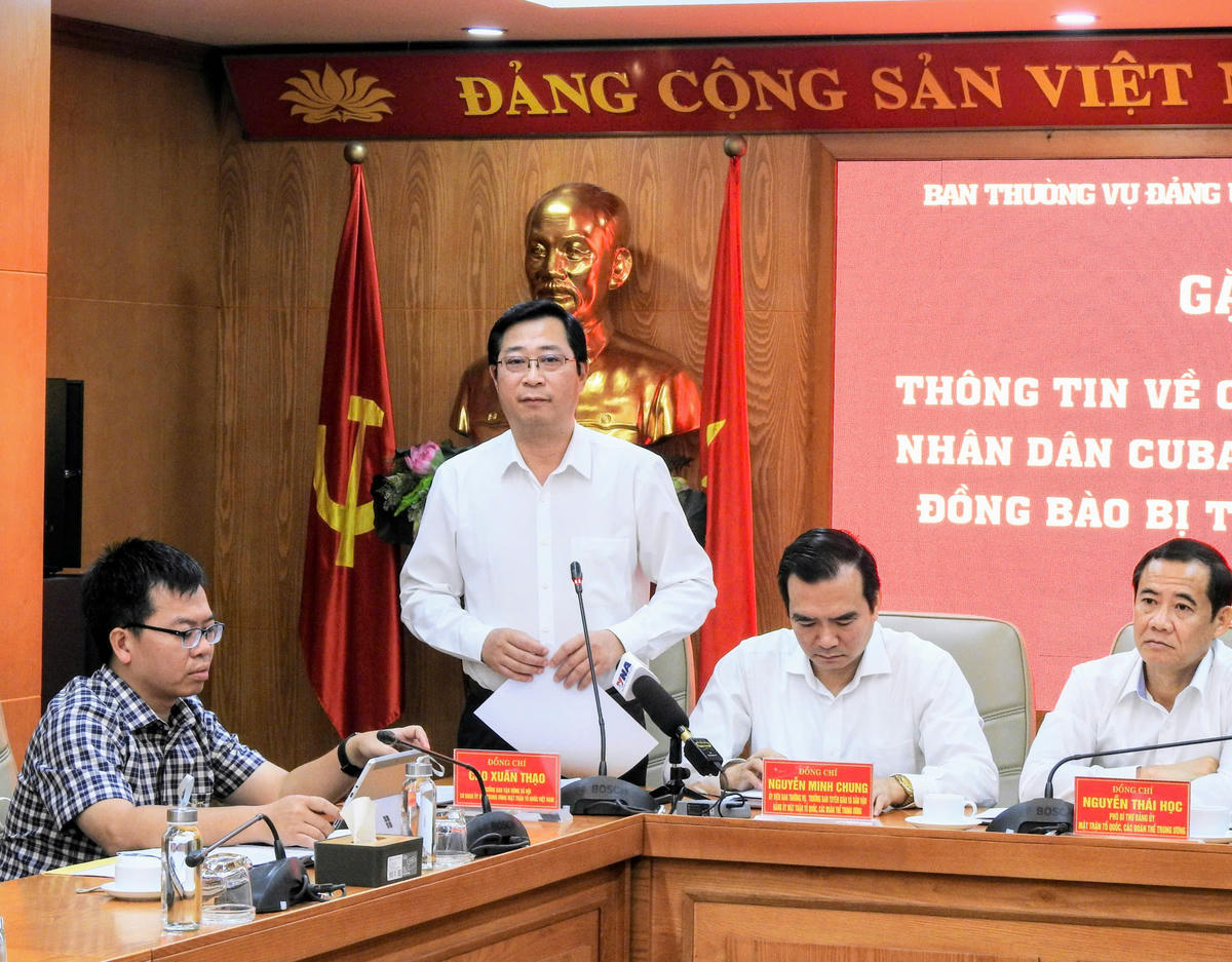 Ông Cao Xuân Thạo, Ủy viên Đoàn Chủ tịch, Trưởng Ban Công tác xã hội Cơ quan Ủy ban Trung ương MTTQ Việt Nam phát biểu tại buổi gặp mặt. Ảnh: Văn Hoa