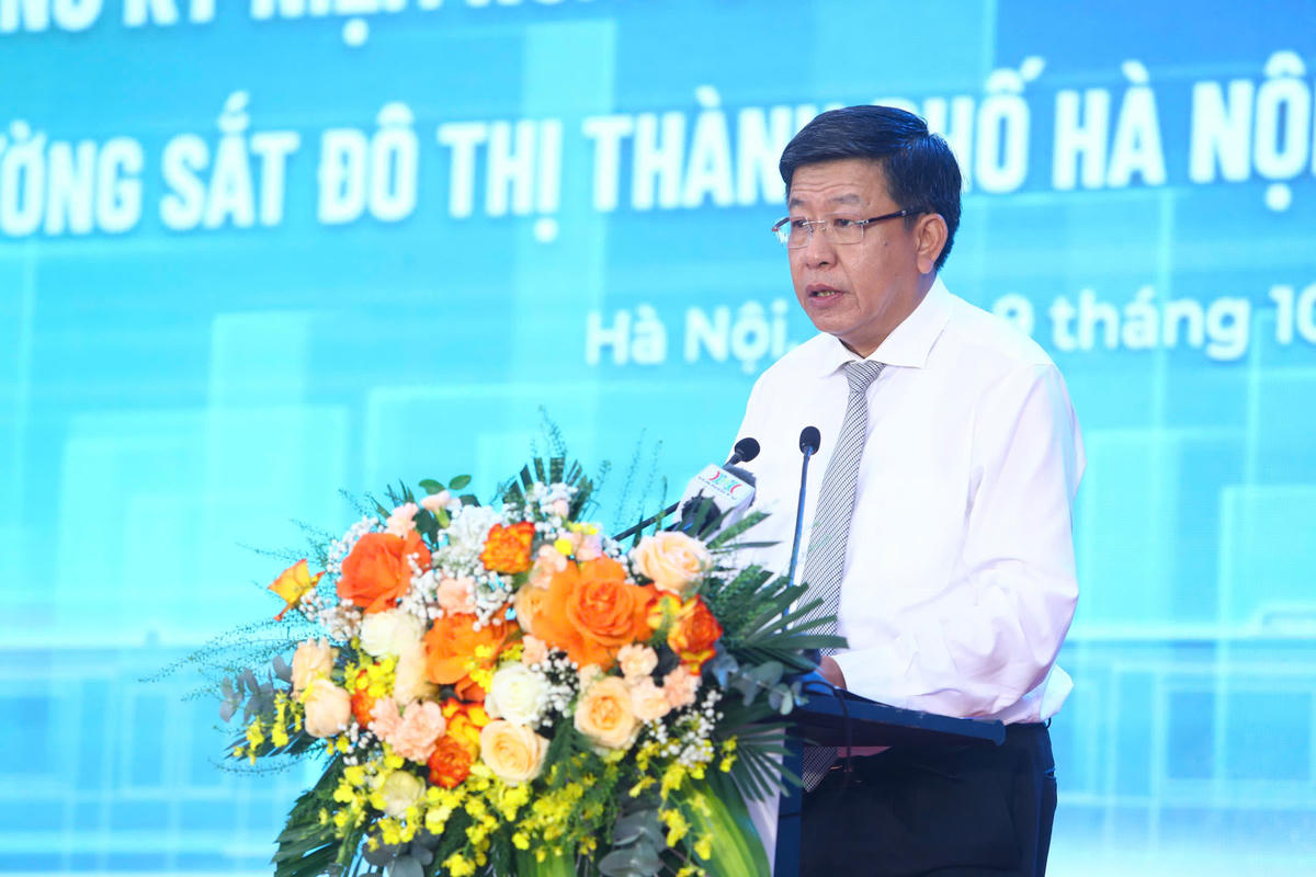 Phó Chủ tịch UBND TP Hà Nội Dương Đức Tuấn phát biểu tại lễ khởi công.