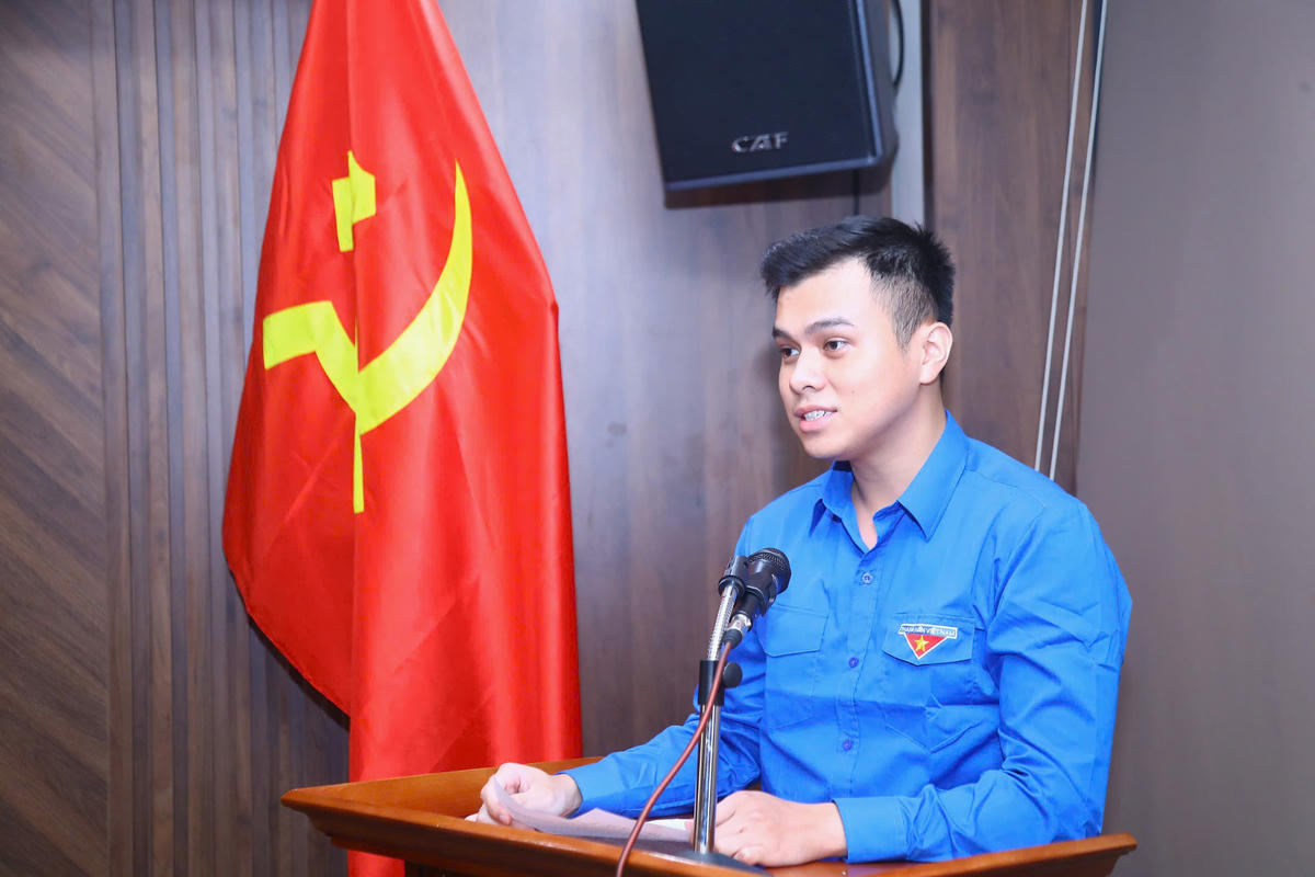 Đồng chí Nguyễn Tiến Đạt - Phó Bí thư Đoàn Thanh niên cơ quan Ủy ban Trung ương MTTQ Việt Nam phát biểu. Ảnh: Lê Khánh.