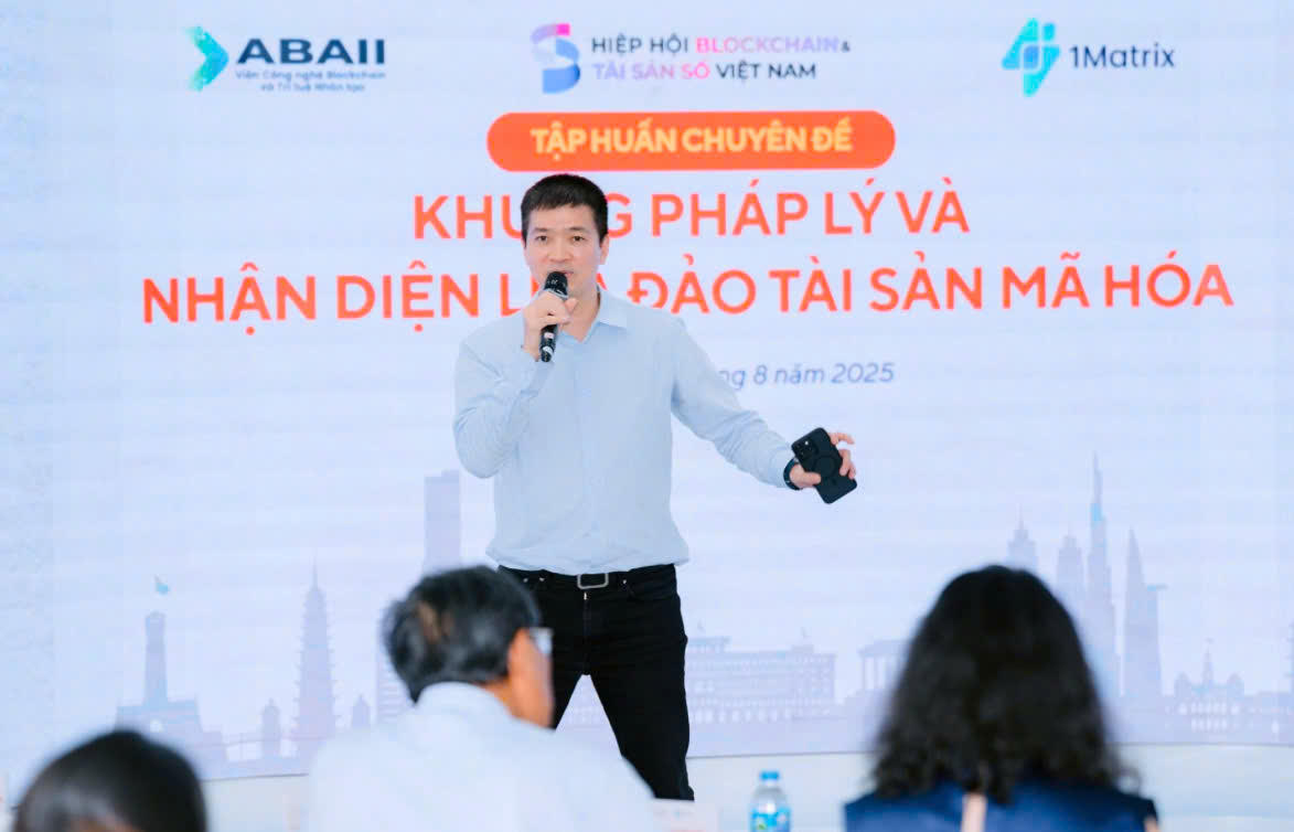 Mộ buổi tập huấn nhận diện lừa đảo tiền mã hoá do Hiệp hội Blockchain và Tài sản số Việt Nam. Ảnh: VBA