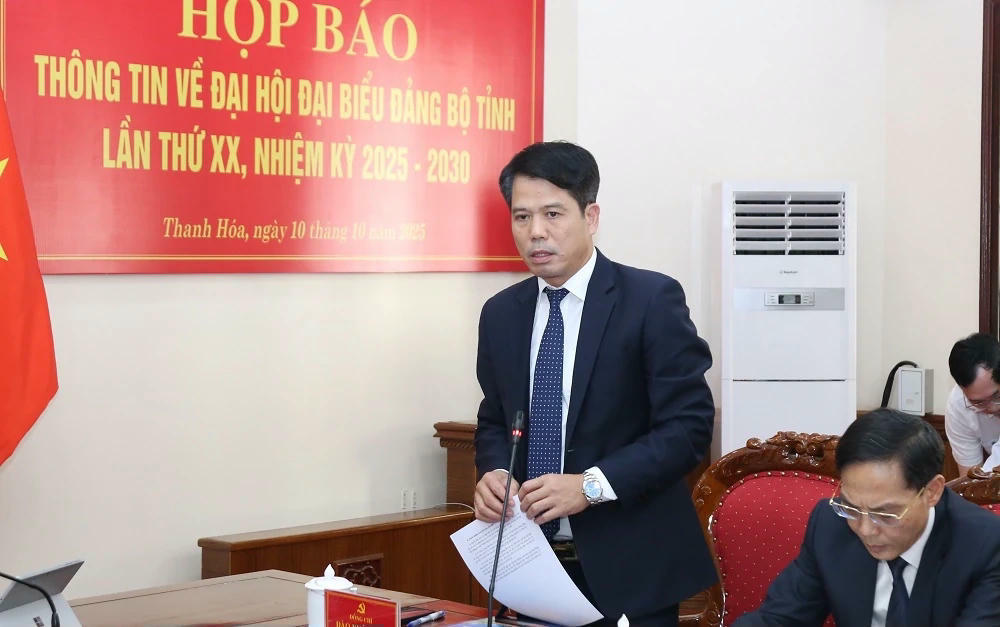Trưởng ban Tuyên giáo và Dân vận Tỉnh ủy Đào Xuân Yên thông tin về kế hoạch tổ chức đại hội. Ảnh: Phong Sắc