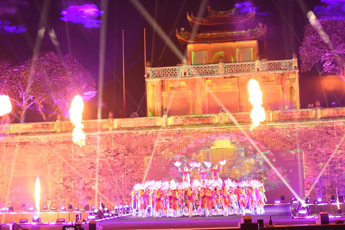 Khai mạc Lễ hội Văn hoá thế giới tại Hà Nội