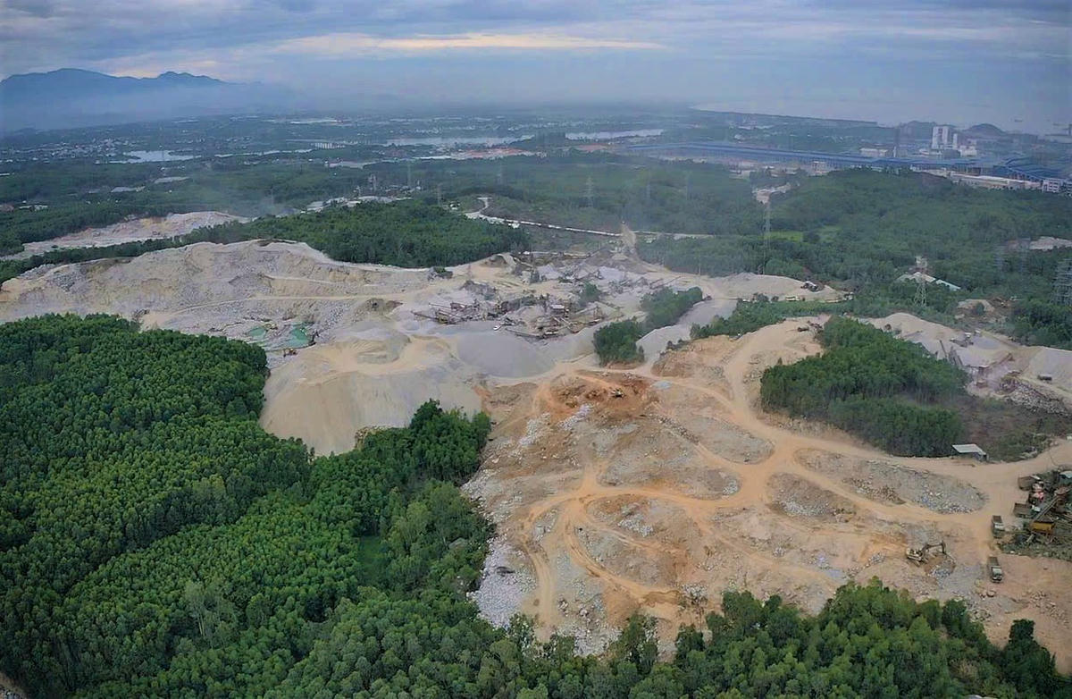 Một mỏ đá ở tỉnh Quảng Ngãi. Ảnh: CV.