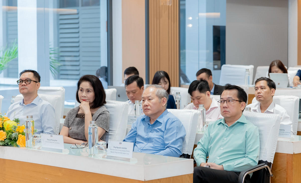 Đại diện các đơn vị tham gia và góp ý cho chương trình phát triển số lượng lớn CEO trên địa bàn thành phố. Ảnh: T.K.
