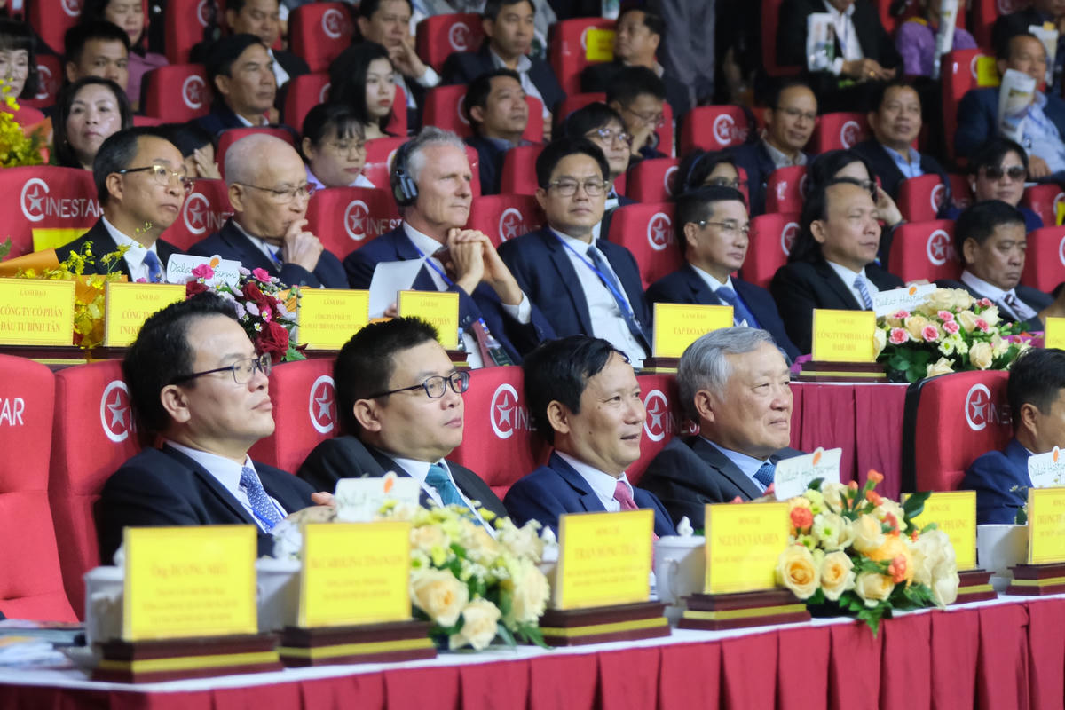 Các đại biểu Trung ương và địa phương tham dự Hội nghị. (ảnh X.H)

