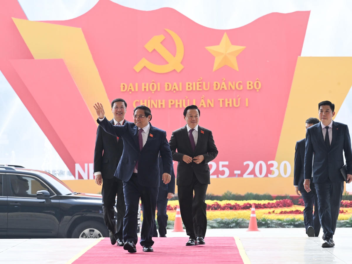 Thủ tướng Chính phủ Phạm Minh Chính và các đại biểu tới dự phiên trù bị Đại hội - Ảnh: VGP