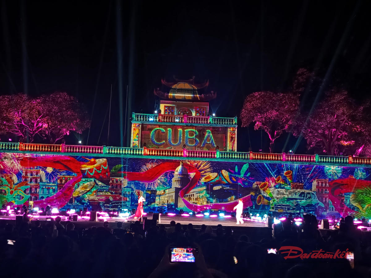 Khép lại Lễ hội Văn hóa Thế giới rực rỡ sắc màu tại Hà Nội