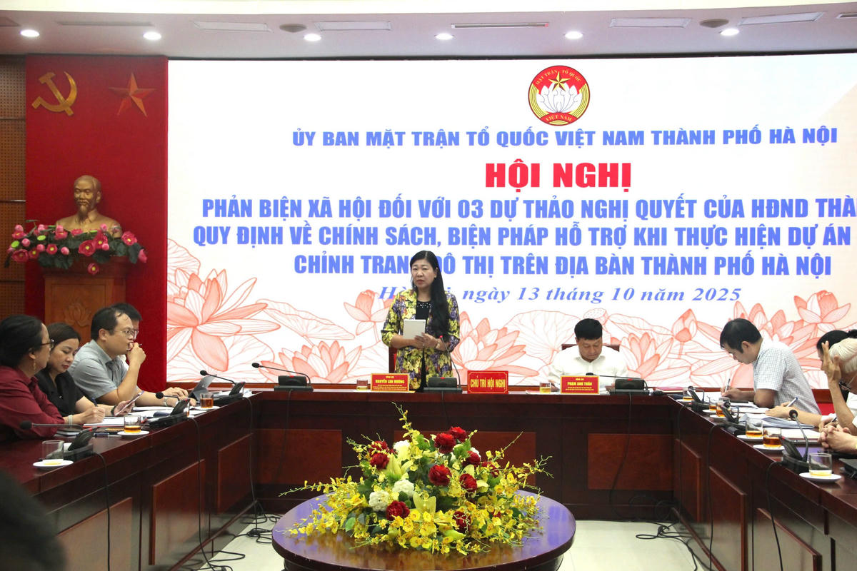 Bà Nguyễn Lan Hương, Chủ tịch Ủy ban MTTQ TP Hà Nội phát biểu tại hội nghị. Ảnh: N. P