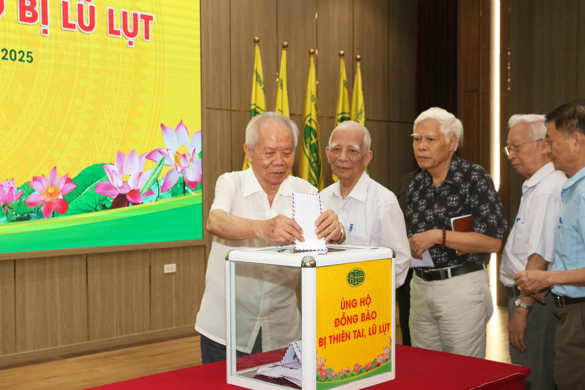 Các đại biểu tham gia ủng hộ tại Lễ phát động. Ảnh: Tiến Đạt.