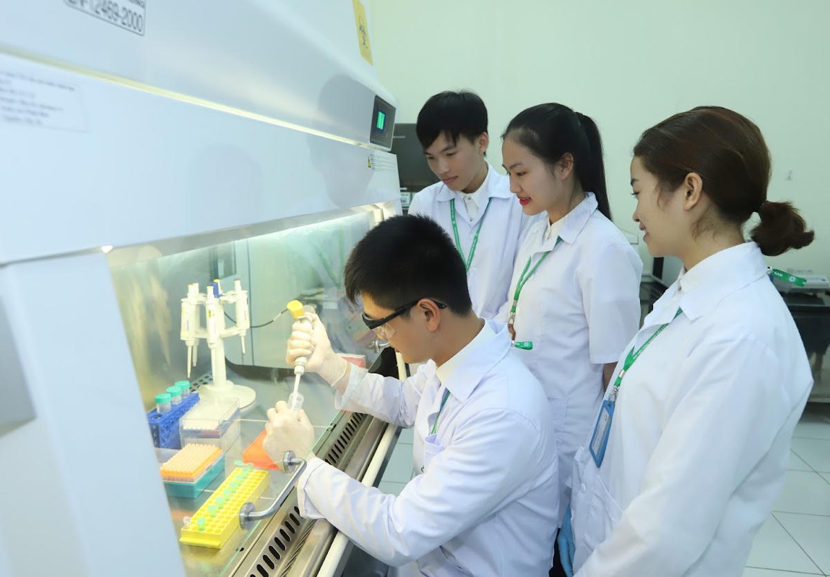 Gắn kết nghiên cứu khoa học với thực tiễn là vấn đề được quan tâm. Ảnh: Quang Vinh&nbsp;